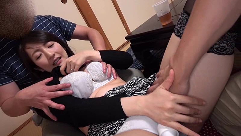 鍋パNTR モテない同僚の為に僕がウチの妻と妻友達を呼んで鍋パーティーをしてやった結果 10枚目