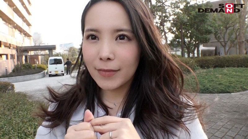 愛する夫はアメリカ人、バイリンガルな国際結婚ワイフ。 野々宮蘭 31歳 AV DEBUT 2枚目