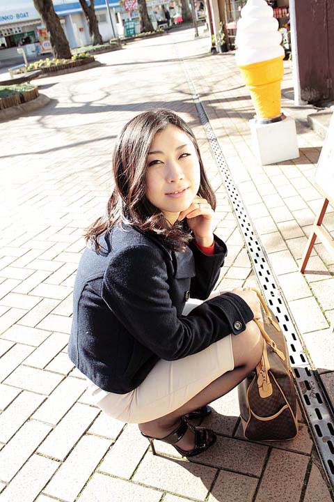 人妻と野外姦旅行 西山真理 1枚目
