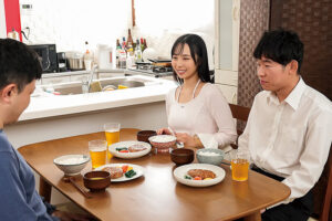 藤川乃風 『お父さんに甘えたくなって…』妻を亡くした義父の布団に潜り込む息子の嫁 藤川乃風 ksbj00453